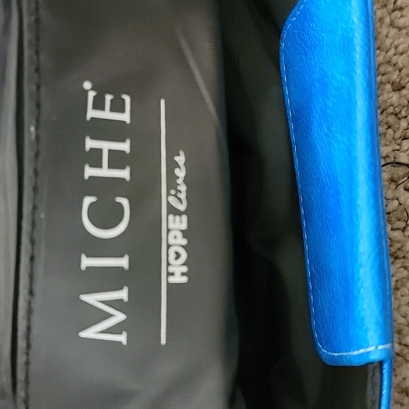 Miche Demi cover - Hope lives - Picture 3 of 4